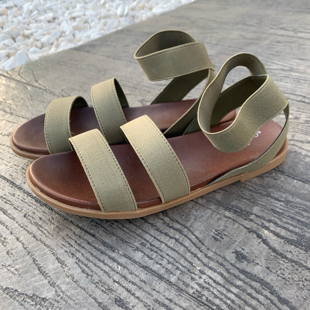 NWOT Elastic Ankle Strap Sandals 6